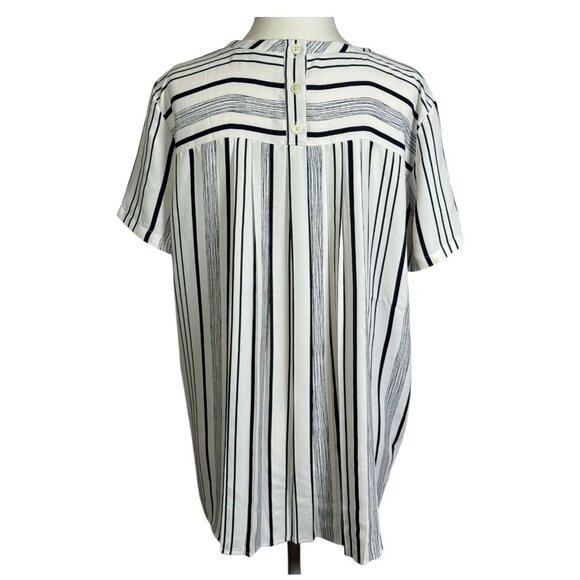 Ann Taylor LOFT Blouse Top M Womens Stripe White Black Short Sleeve Button Back - Picture 3 of 6
